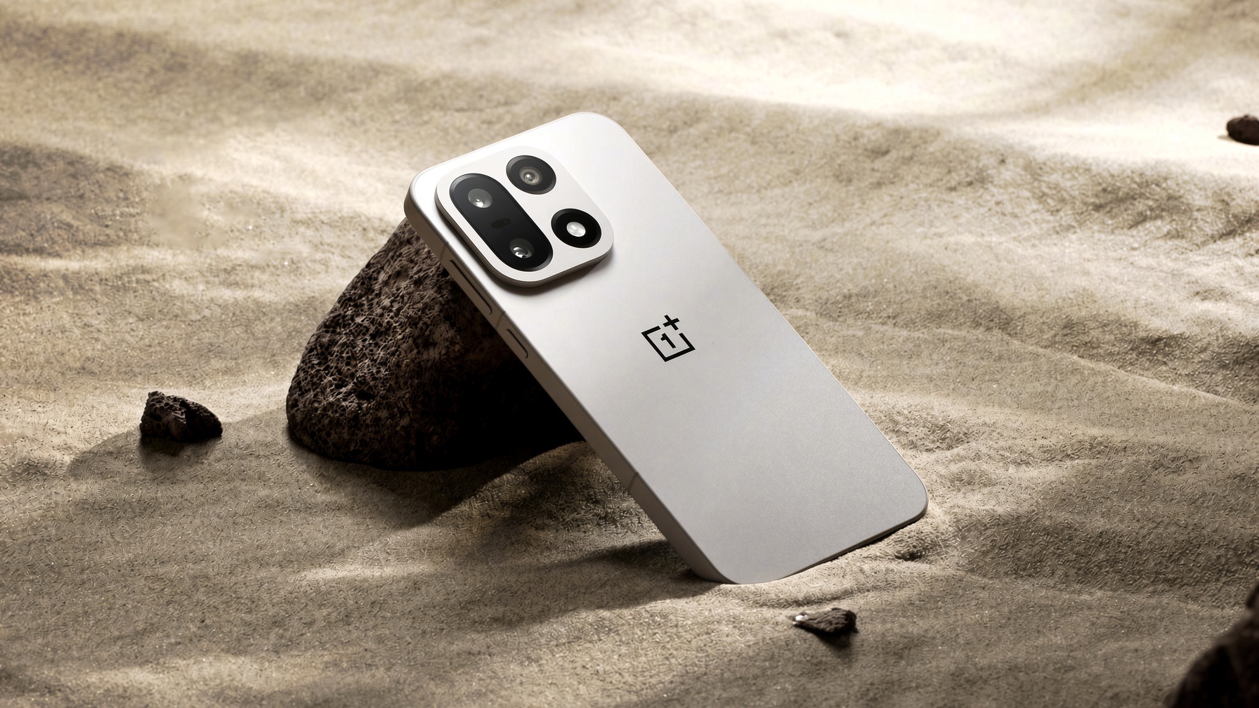 OnePlus 15 песочный, официальный кадр