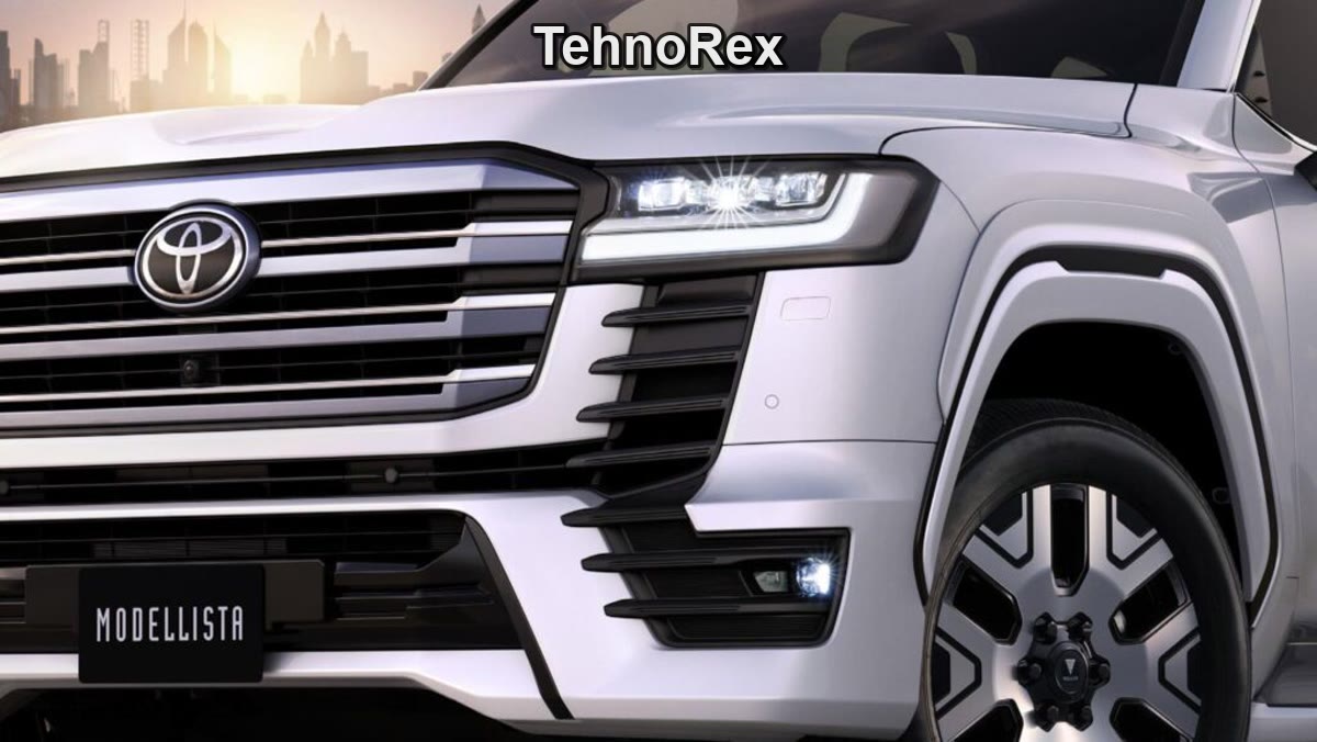 Обновлённый Land Cruiser 300 на дороге