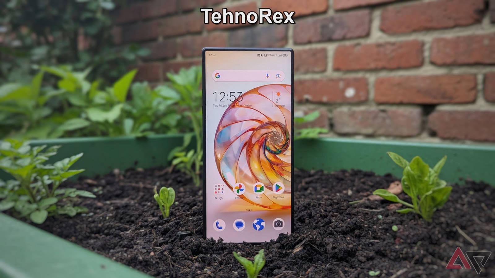 nubia Z60 Ultra в руке