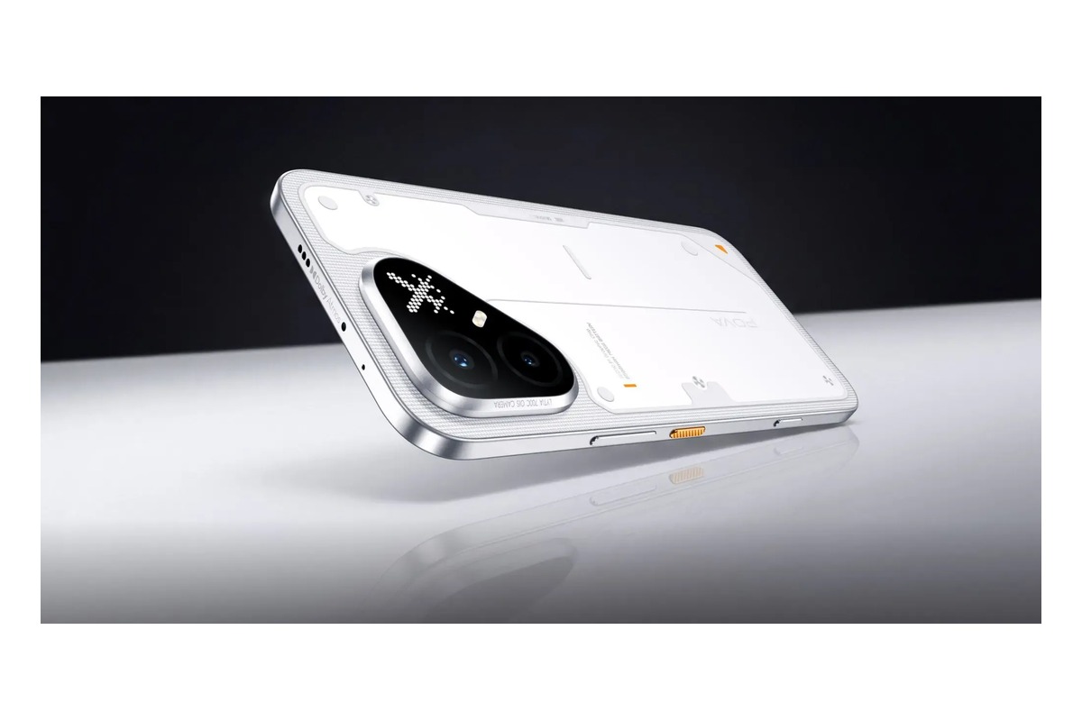 Tecno Pova 8 Pro в серебристом исполнении
