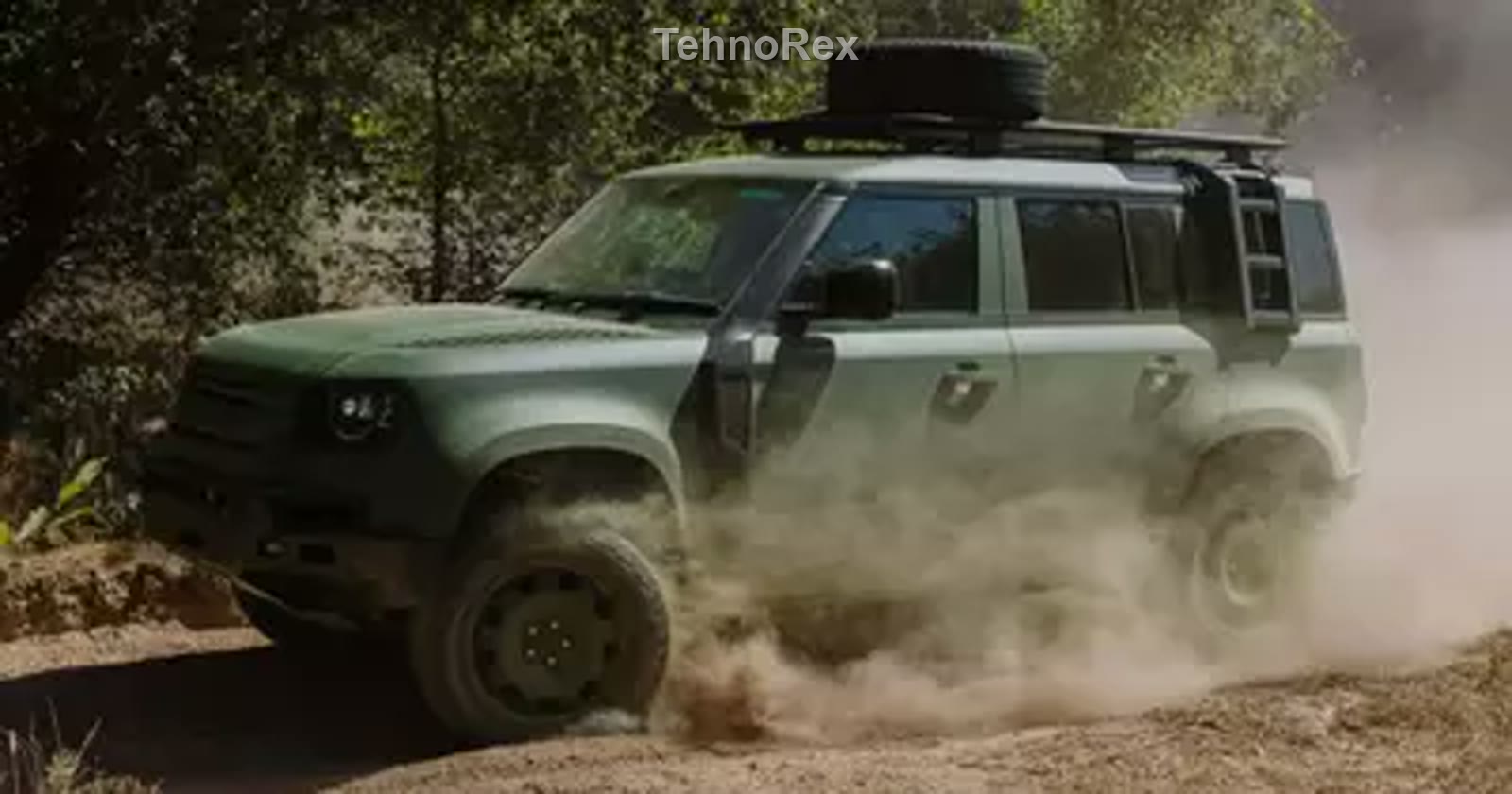 Армейский Land Rover Defender: вид спереди
