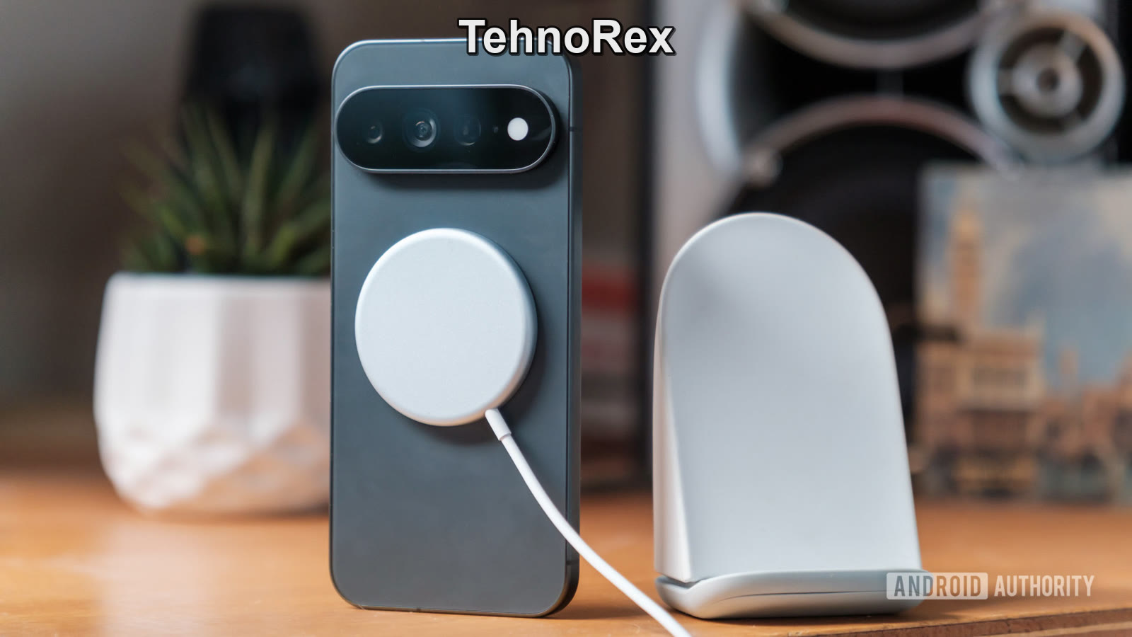 PixelSnap на Pixel 11 Pro XL: пик 23 Вт, до полной — 119 минут. Старая подставка быстрее