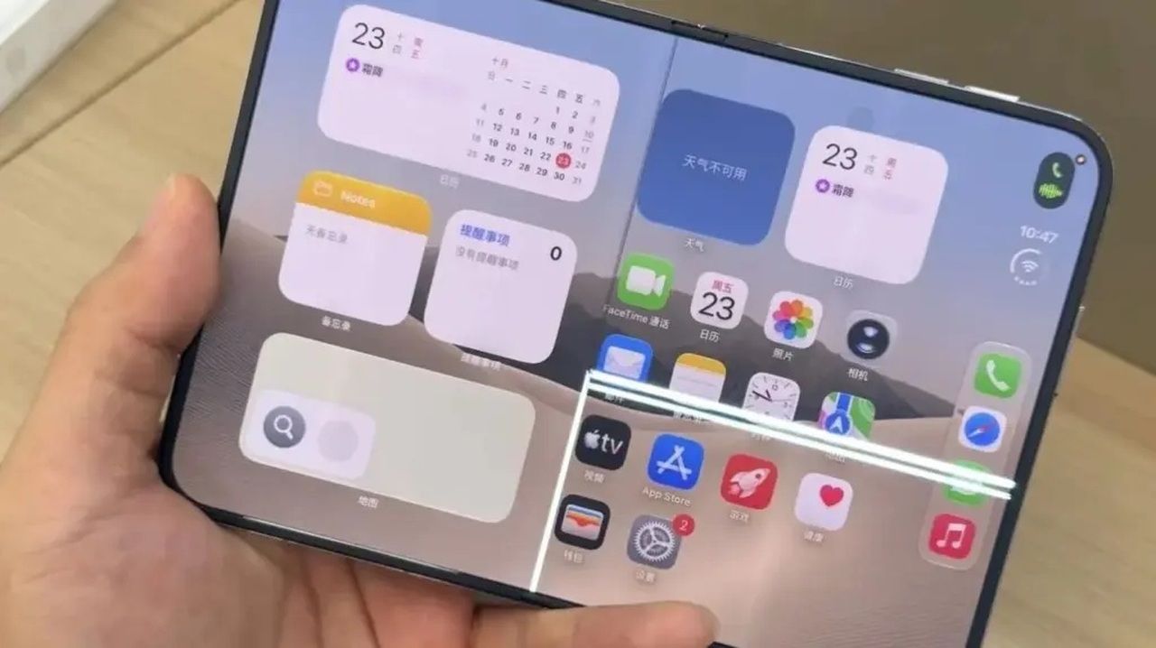 iPhone Duo: экран треснул по петле в первые часы продаж