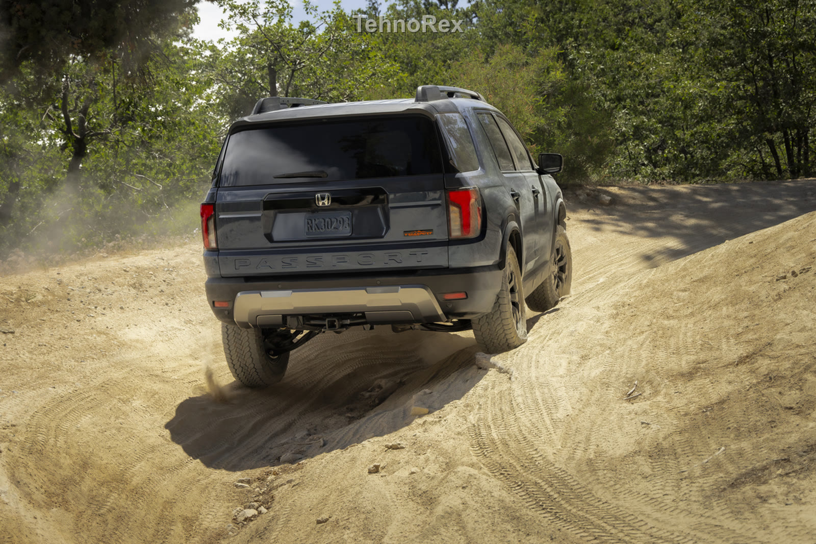 Honda Passport TrailSport 2027: сзади