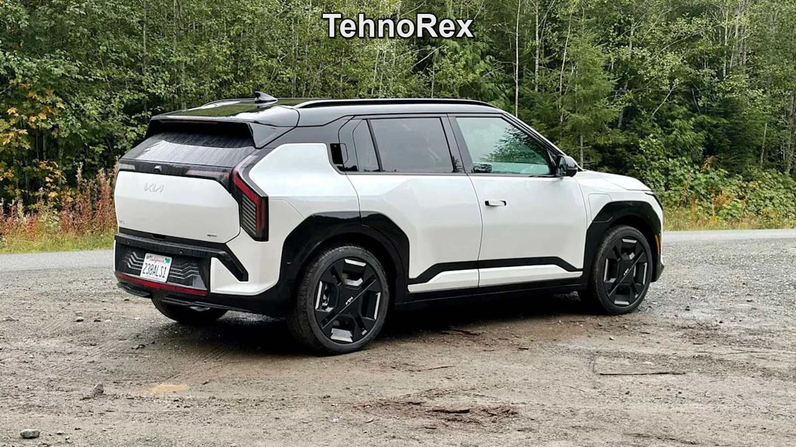 Kia EV3, вид сзади