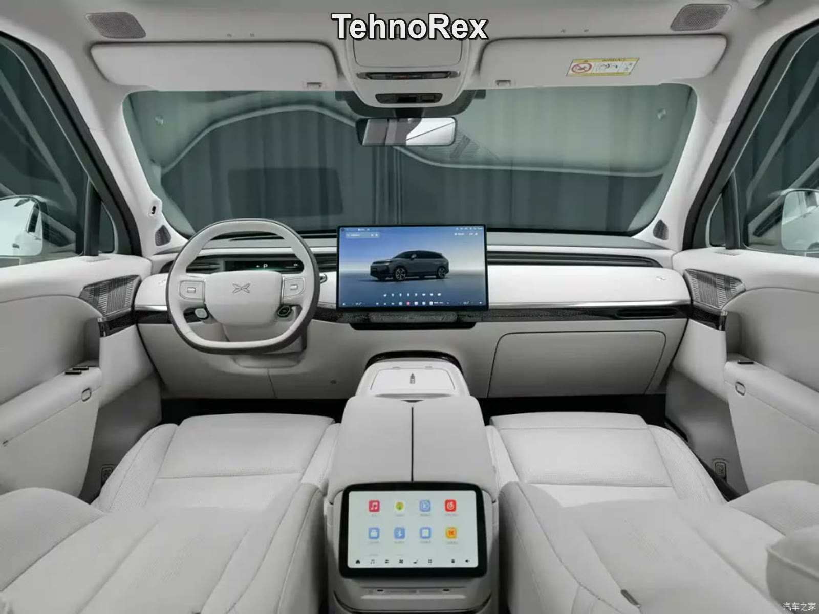 Салон Xpeng G9L: белая кожа, большой центральный экран и второй дисплей для задних пассажиров