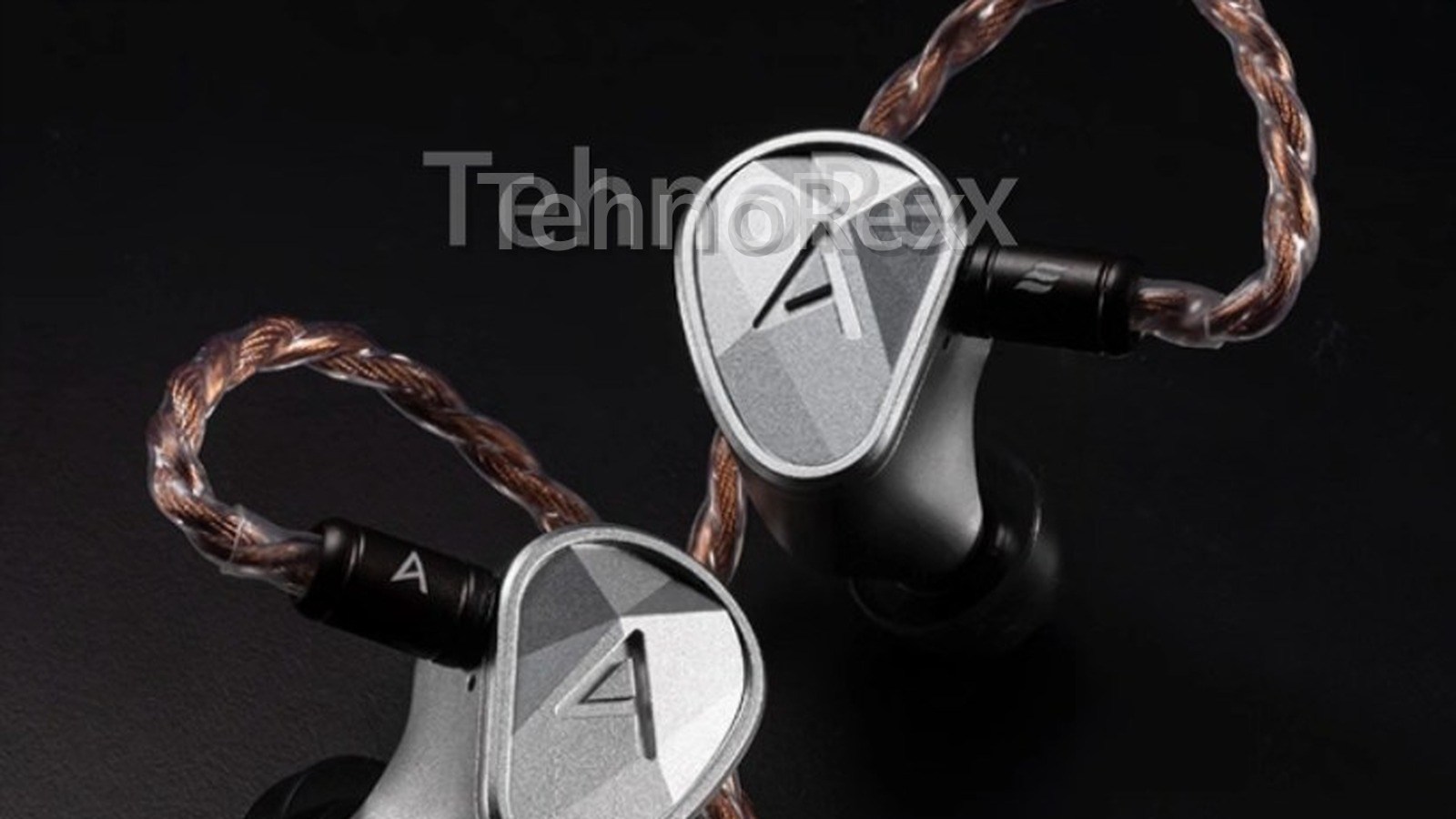 Astell&Kern CLARUS: девять драйверов и 21 999 юаней за провод