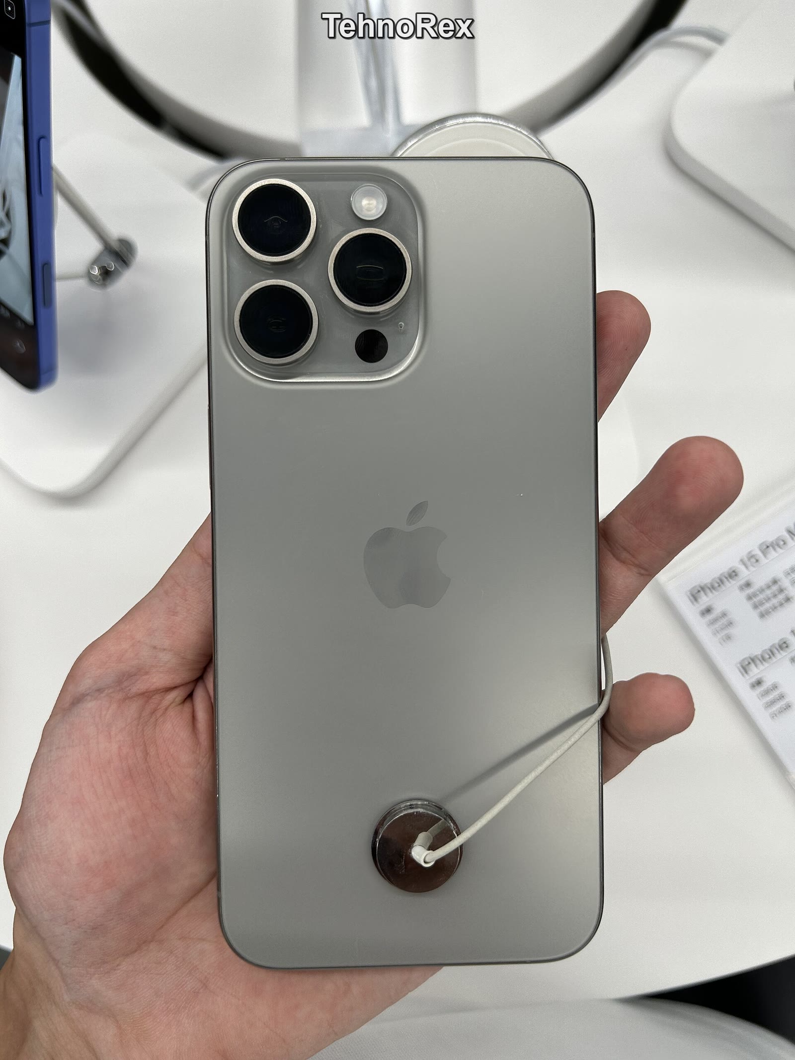 iPhone 18 Pro Max: 8,75 мм и 249 г. Сложенный Duo толще