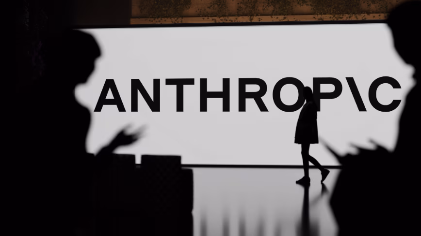 «Они играют с нашими жизнями»: исследователь Anthropic уволился и обвинил ИИ-компании в безответственной гонке к суперинтеллекту