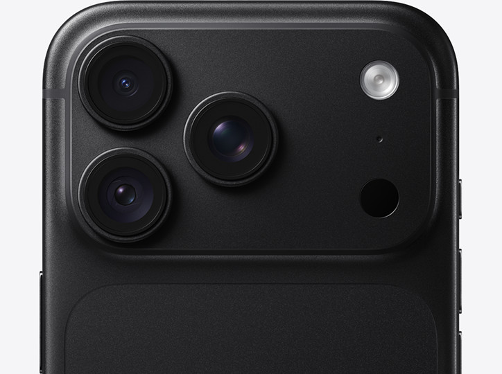 iPhone 18 Pro: блок из трёх камер 48 Мп крупным планом