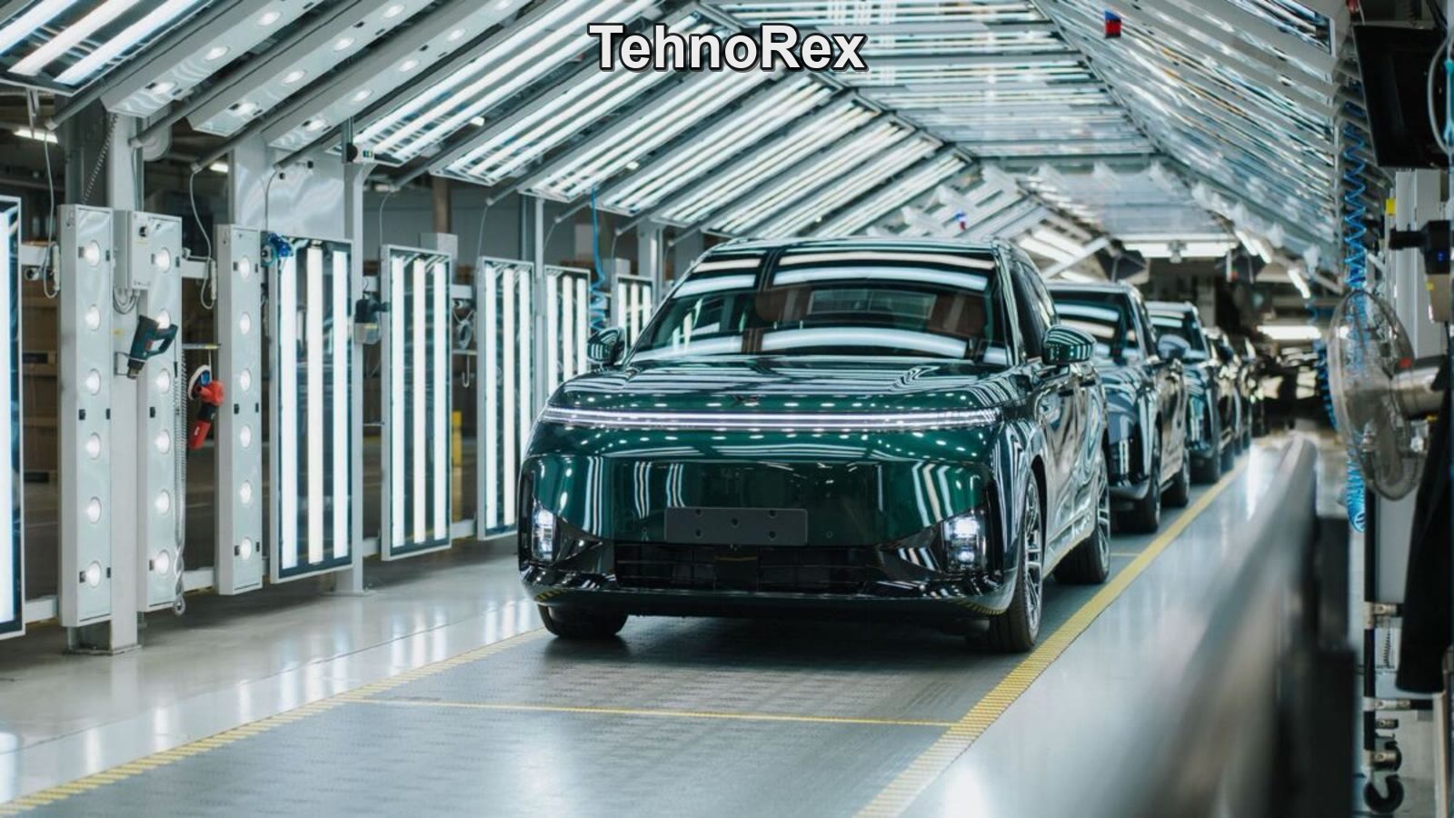 Предсерийный Xpeng G9L