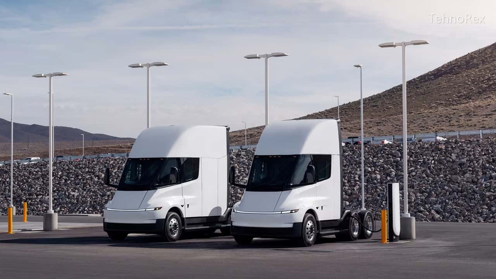 Tesla начинает европейский Megacharger: больше 100 точек под Semi