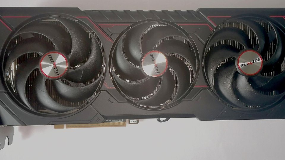 AMD поднимает цены на видеокарты с ноября