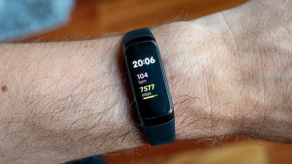 Galaxy Fit 4 утёк в трёх цветах: Samsung почти не меняет дизайн