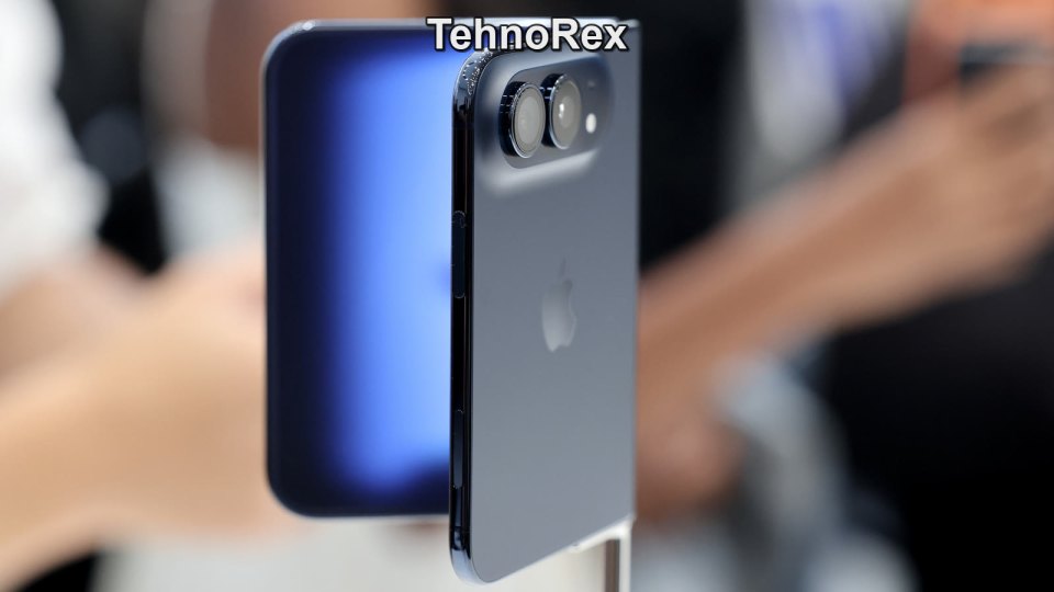 Кто против iPhone Duo: Xiaomi легче, Oppo тоньше, Motorola ярче