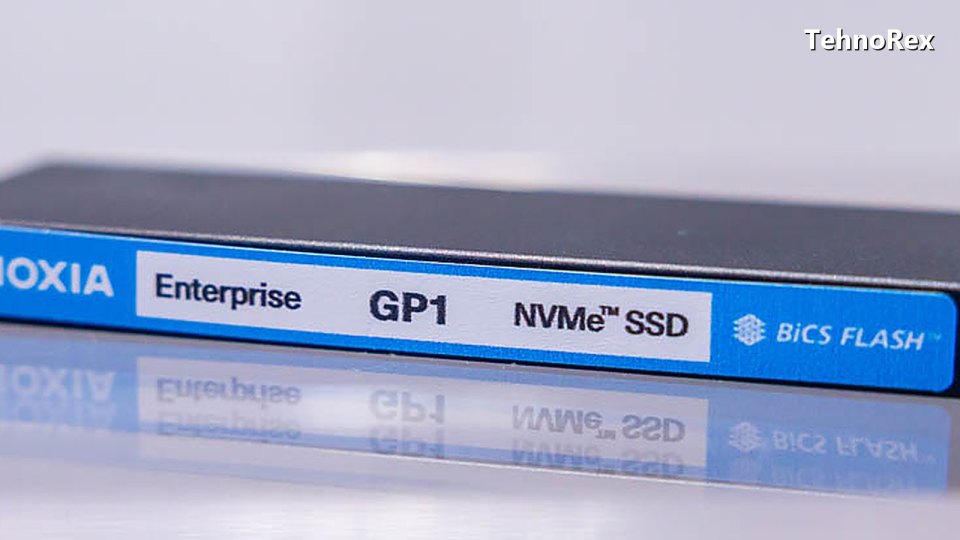 Kioxia показала SSD для ИИ-стоек: более 20 млн операций чтения в секунду