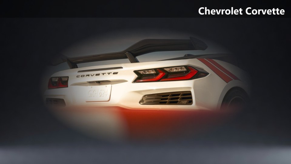 Chevrolet впервые выпускает Corvette двух модельных годов одновременно