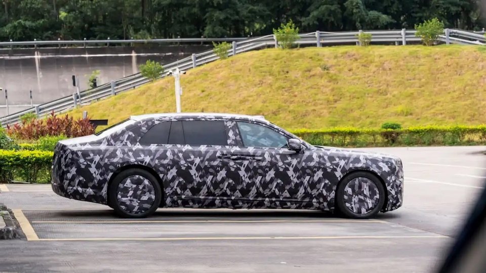 BYD назвала флагман Yangwang Altior — против Rolls-Royce