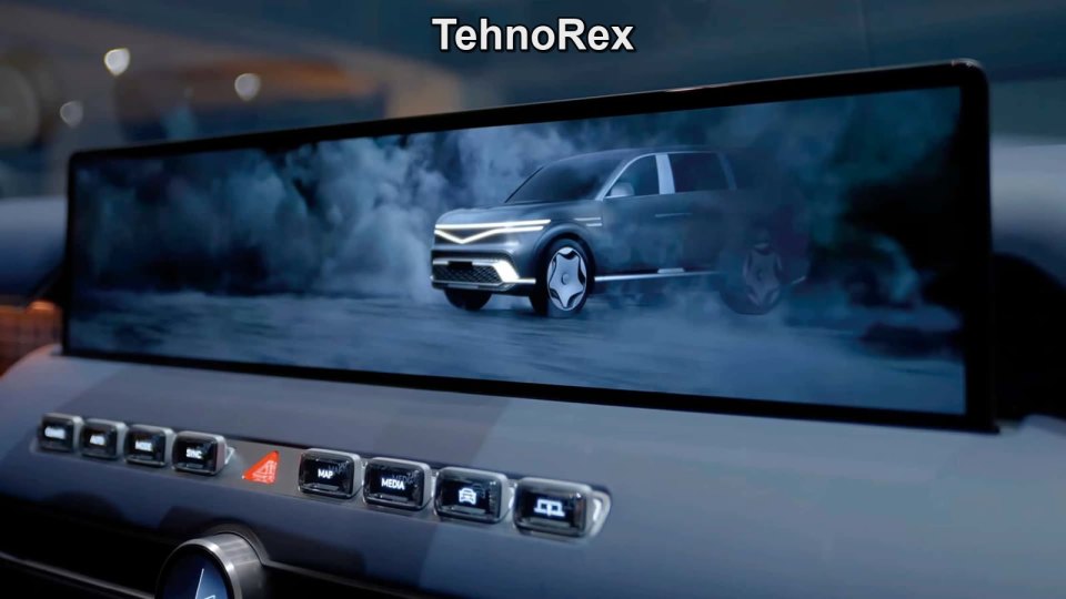 Genesis GV90 получил экран, который поднимается на 90 мм при парковке