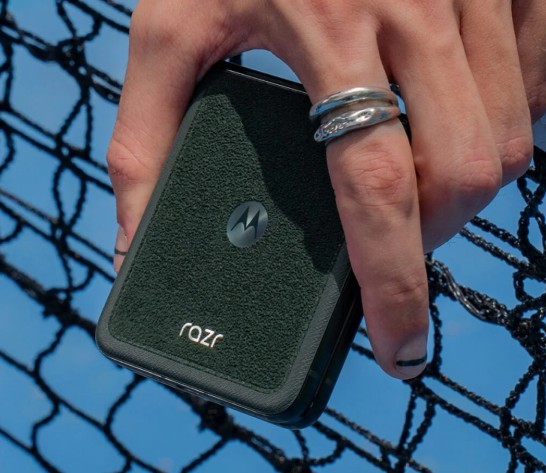 Motorola Razr 60 дизайн
