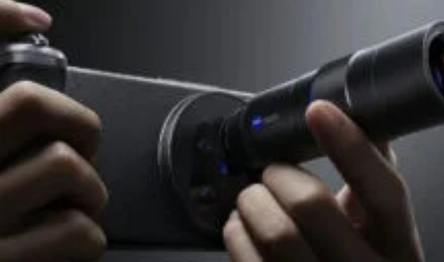 Vivo X300 Ultra Обзор: утечка раскрыла характеристики камеры и экрана Vivo X300 Ultra обзор — характеристики, камера Sony LYT-900 и экран AMOLED E7